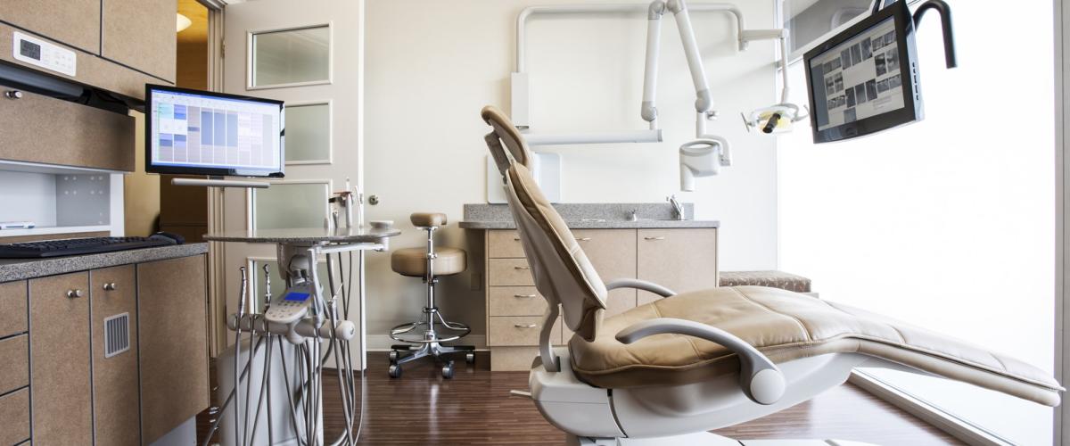 Dentist office. Sandy Spring Bank Dental Practice Banking Solutions.